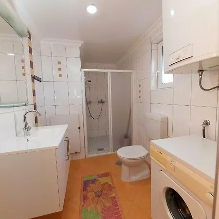 Апартаменты Moderne Souterrainwohnung *