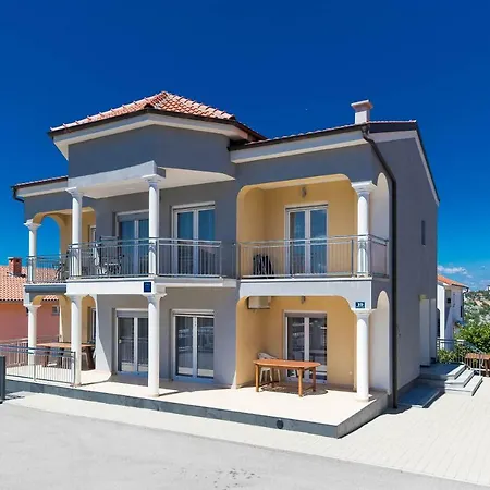 Апартаменты Moderne Souterrainwohnung