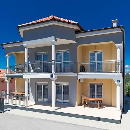 Moderne Souterrainwohnung Апартаменты Цриквеница